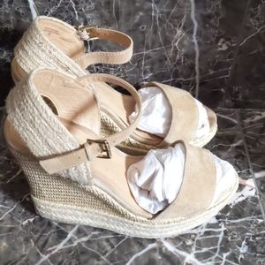 Aldo wedge espadrilles